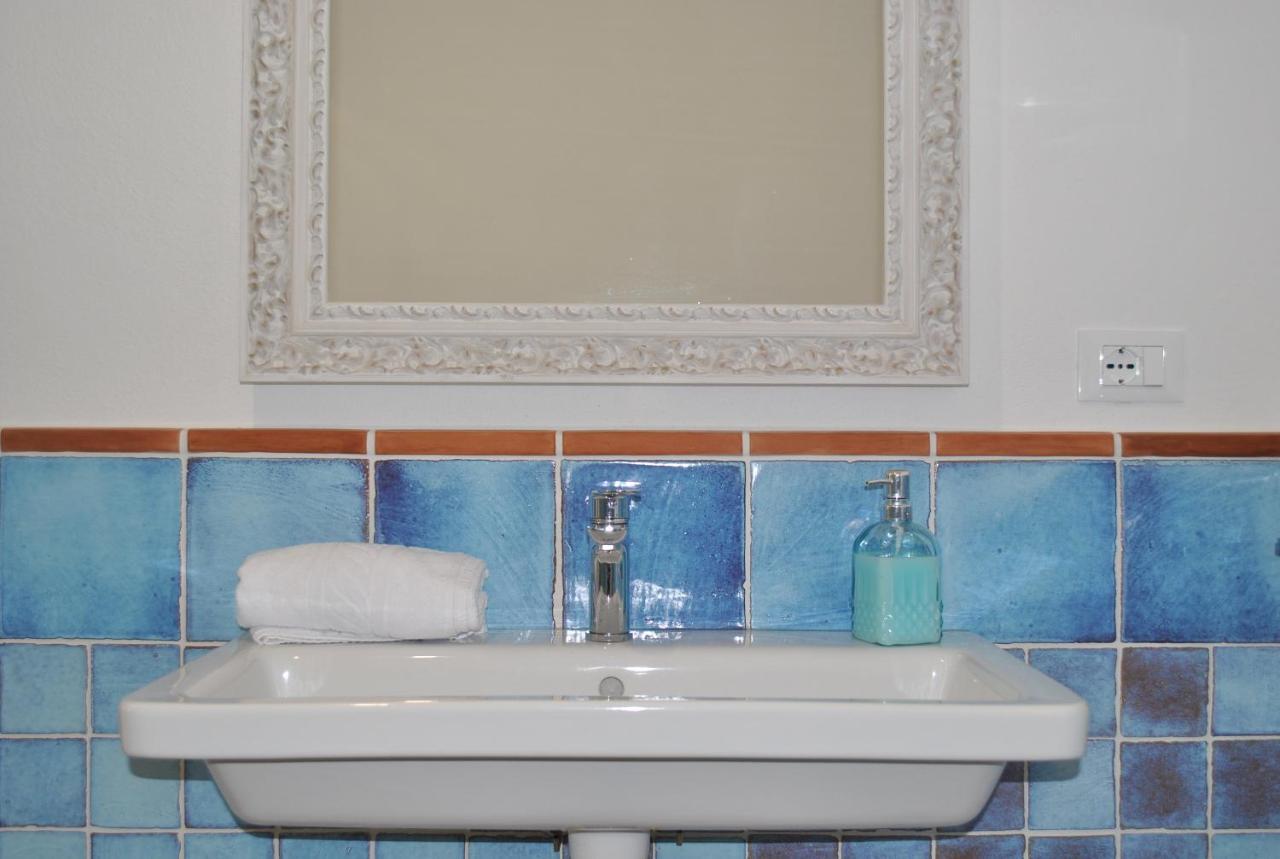 Casa Ono - Appartamento Con 2 Camere E 2 Bagni In Centro Abitato Orosei Bagian luar foto
